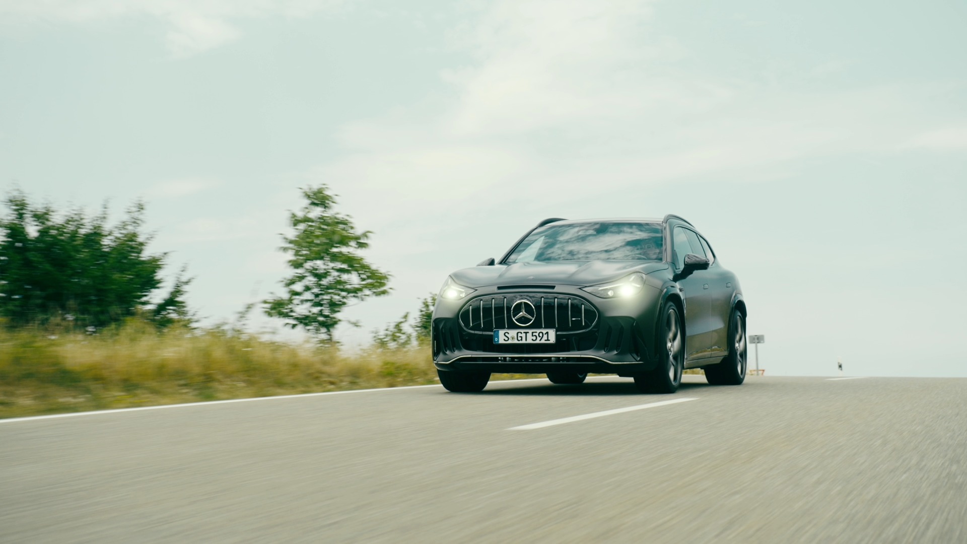 Mercedes-AMG GT 55 SUV - Driving Footage (European model shown)