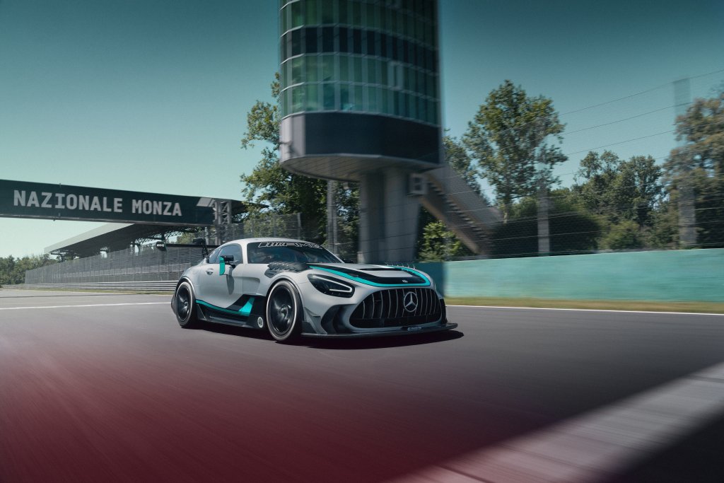 GT Racing meets Formula 1®: the new Mercedes-AMG GT2 Edition W16
