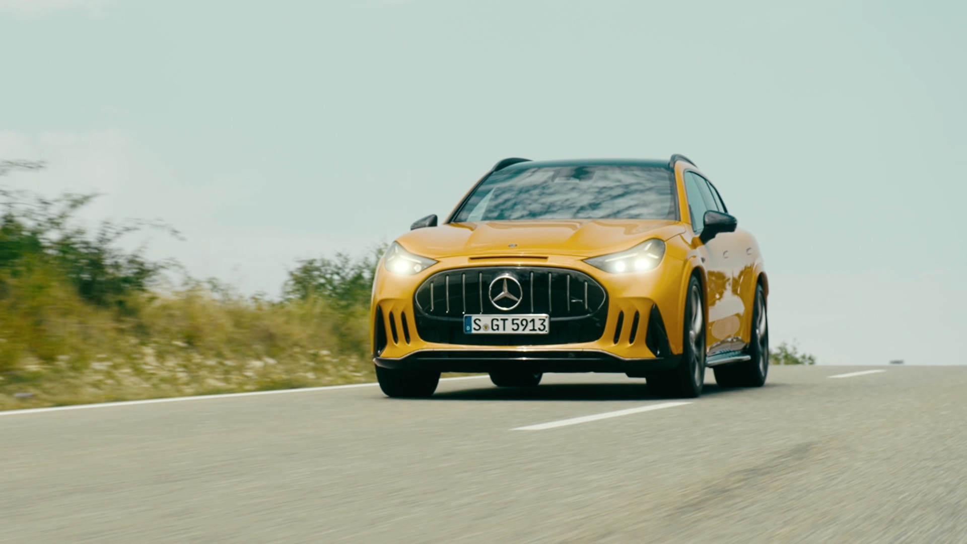 Mercedes-AMG GT 63 SUV - Driving Footage (European model shown)